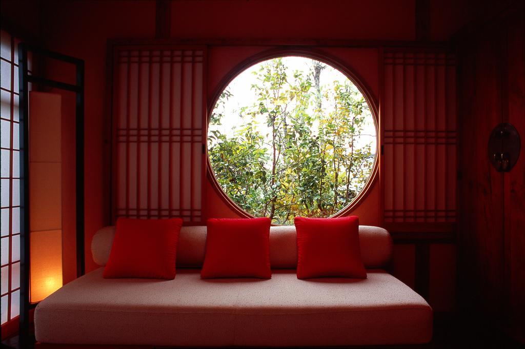 Ishiyama Rikyu Gosoku No Kutsu Hotel อามาคุสะ ภายนอก รูปภาพ